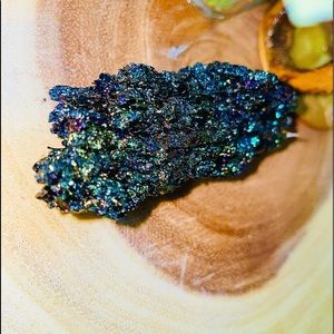 Rainbow carborundum crystal